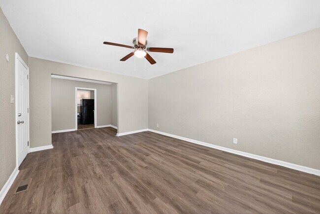 Building Photo - 2848 Blan St