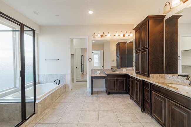 Building Photo - 2822 Ember Pass Ln