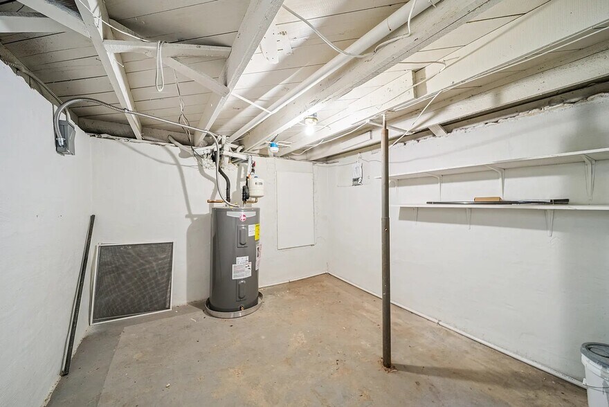 Building Photo - 310 N Rosedale Ave