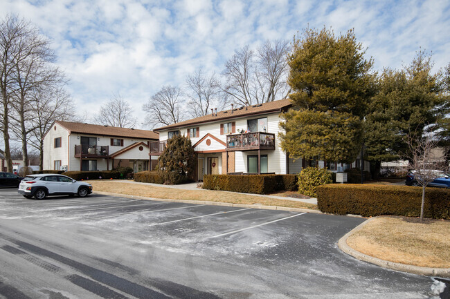 Building Photo - Polo Club