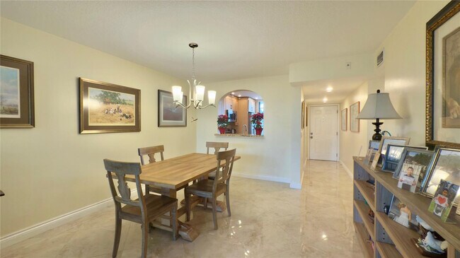 Building Photo - 1516 Whitehall Dr