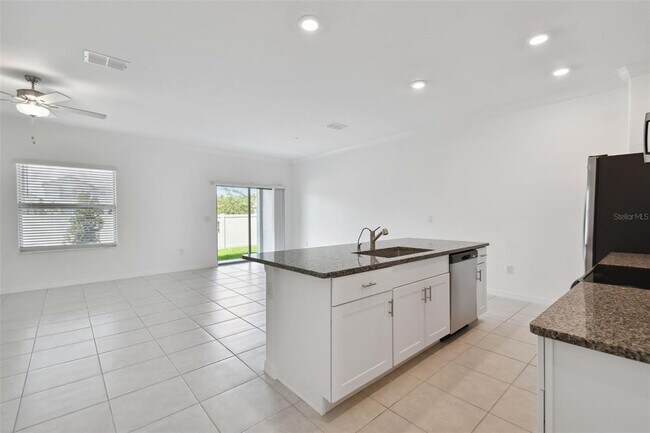 Building Photo - 9653 Ashworth Pl