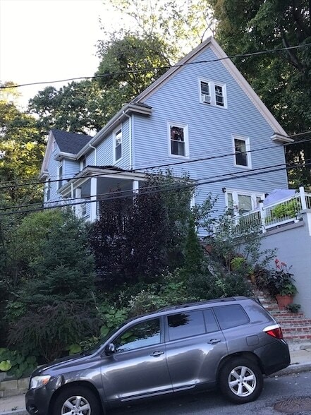 Building Photo - 203 Bigelow St