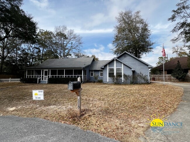 Building Photo - Custom home at the end of a large cul-de-sac in South Crestview!