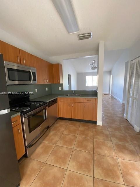 Building Photo - 6656 SW 116th Ct