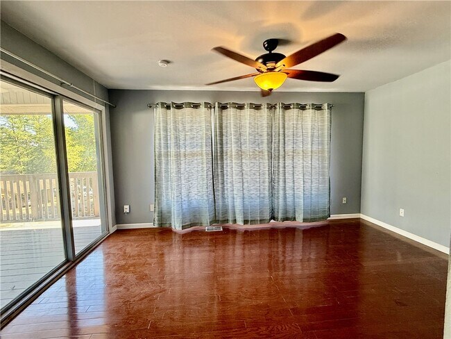 Building Photo - 20 Annette Ln