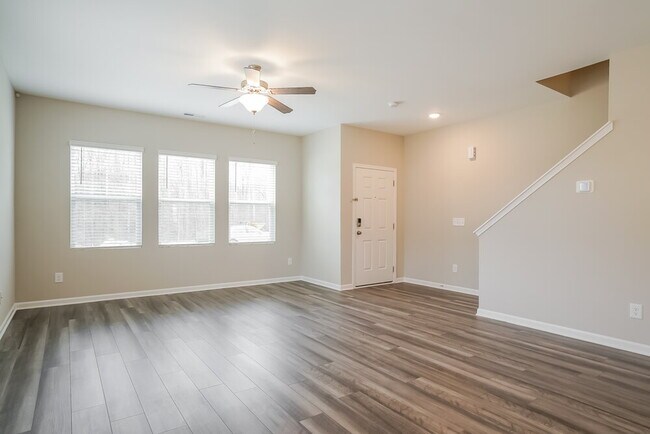 Building Photo - 385 Stone Arbor Wy