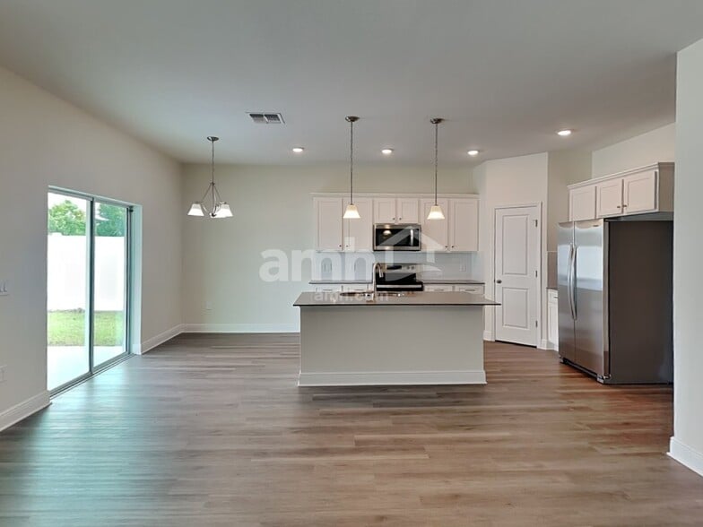 Building Photo - 1114 Heavenly Dr