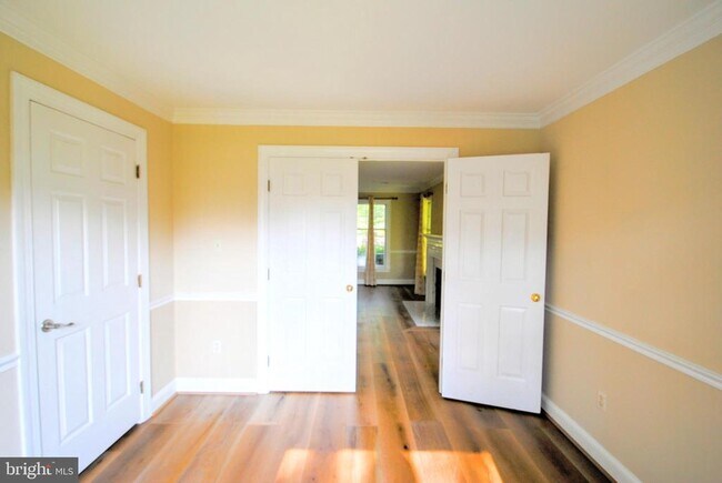 Building Photo - 1506 Chain Bridge Ct