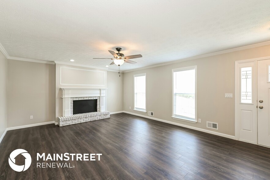 Building Photo - 493 Stonemill Manor