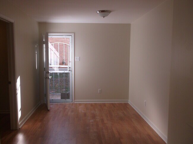 Building Photo - 269 Lillian Dr