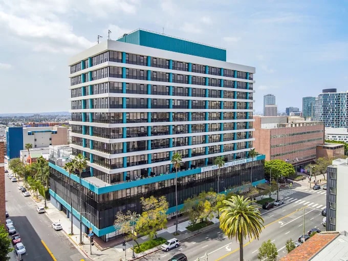 Building Photo - 660S S Coronado St