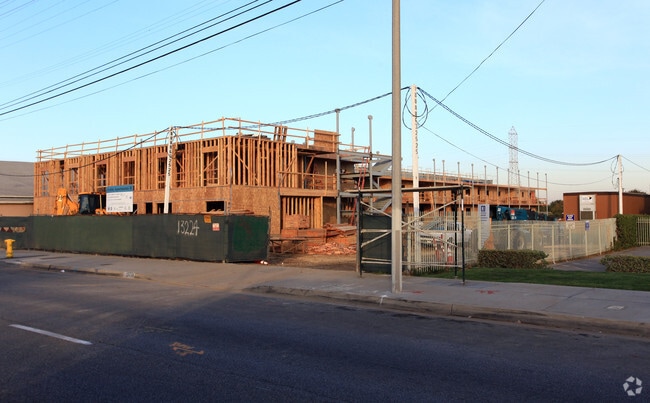 Primary Photo - Avalon Apartments