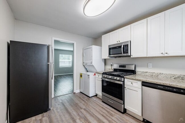 Building Photo - Second-Floor 2-Bedroom Premium Apartment | 850 SF