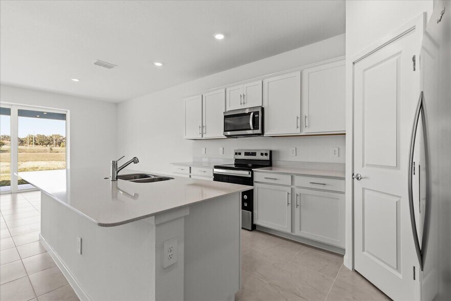 Building Photo - 11216 Sycamore Glen Loop