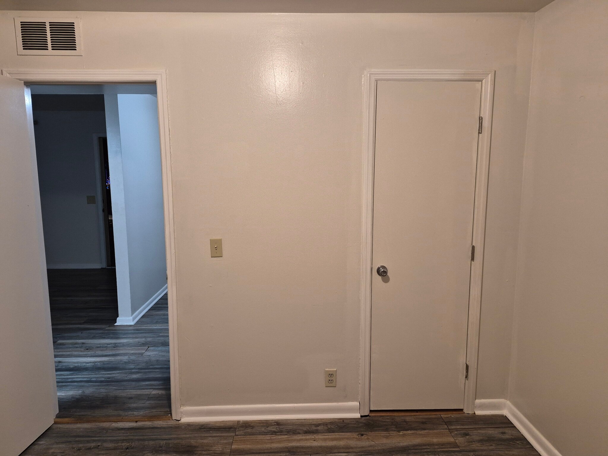 Building Photo - 1717 24th Ave N