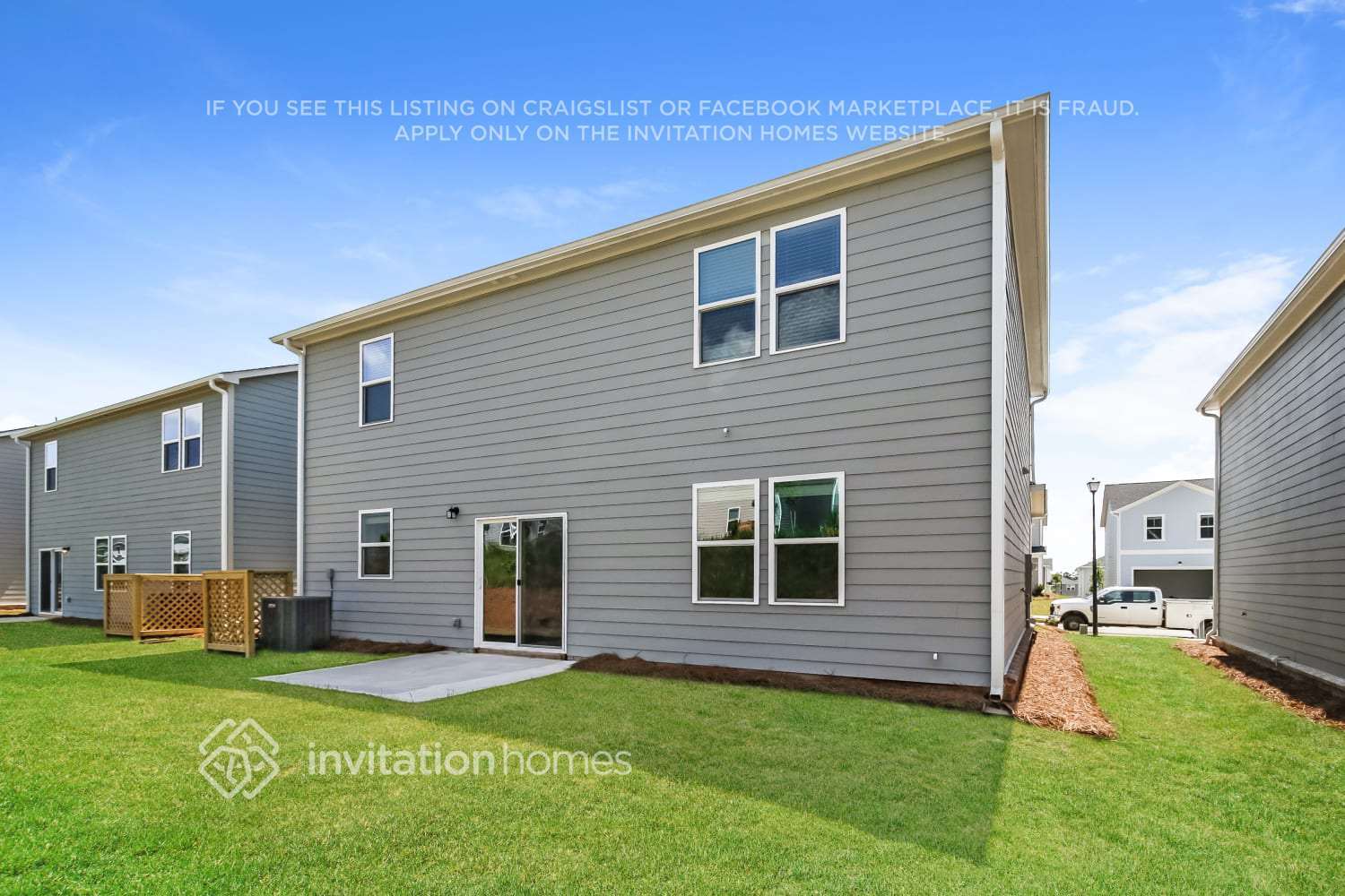 Building Photo - 2031 Blue Sky Ave