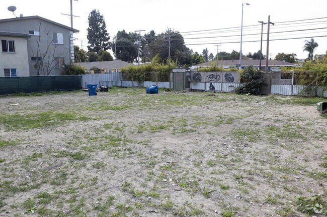 02/2022 - 4706-4712 Centinela Ave