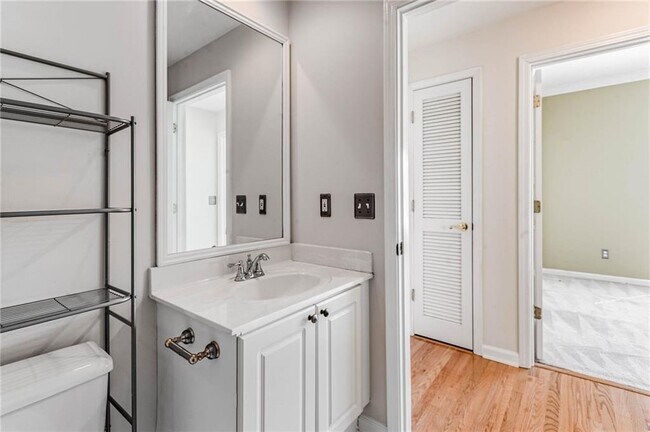 Building Photo - 3636 Habersham Rd NW