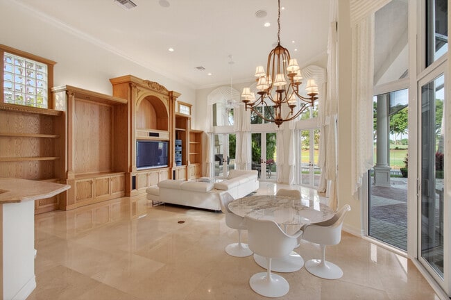 Building Photo - 331 Mizner Lake Estates Dr