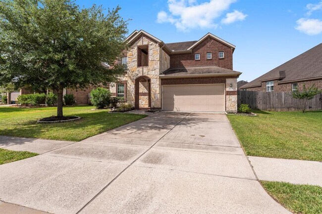 Building Photo - 18115 Fernwood Bend Dr