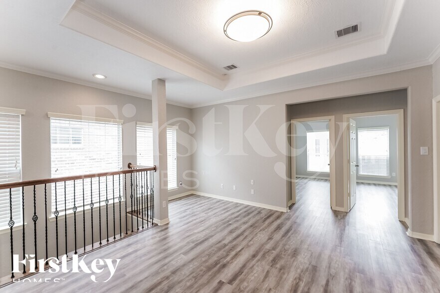 Building Photo - 3215 Holly Thicket Dr