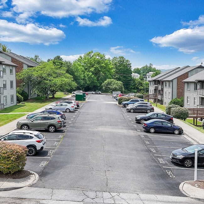 Building Photo - 802 Claytor Square