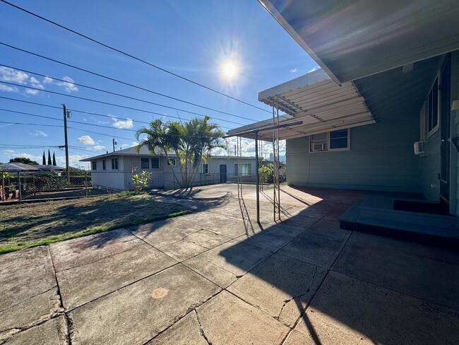 Building Photo - 829 Nanakai Pl