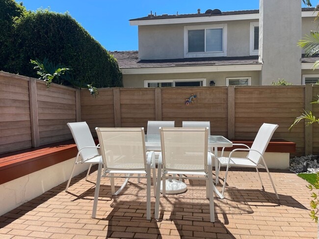 Building Photo - Stylish 3BR Townhome with Garage in Prestigious Woodbridge, Irvine