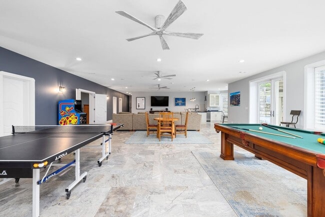 Building Photo - Located in the gated Valhalla community in Brentwood