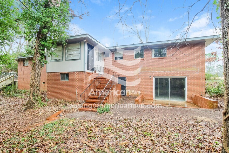 Building Photo - 200 Chestnut Rd