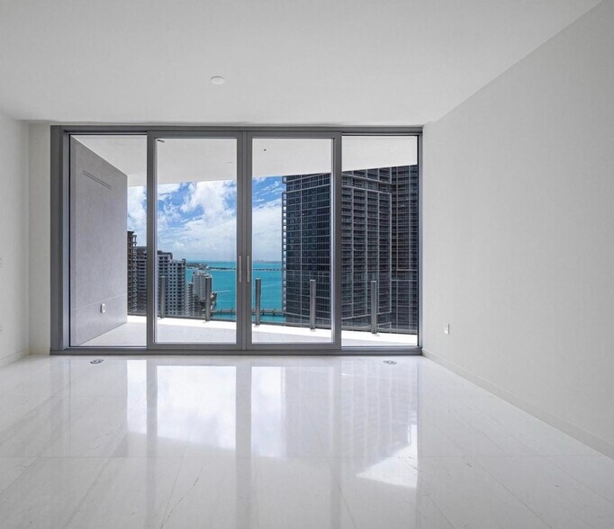 Building Photo - 300 Biscayne Boulevard Way