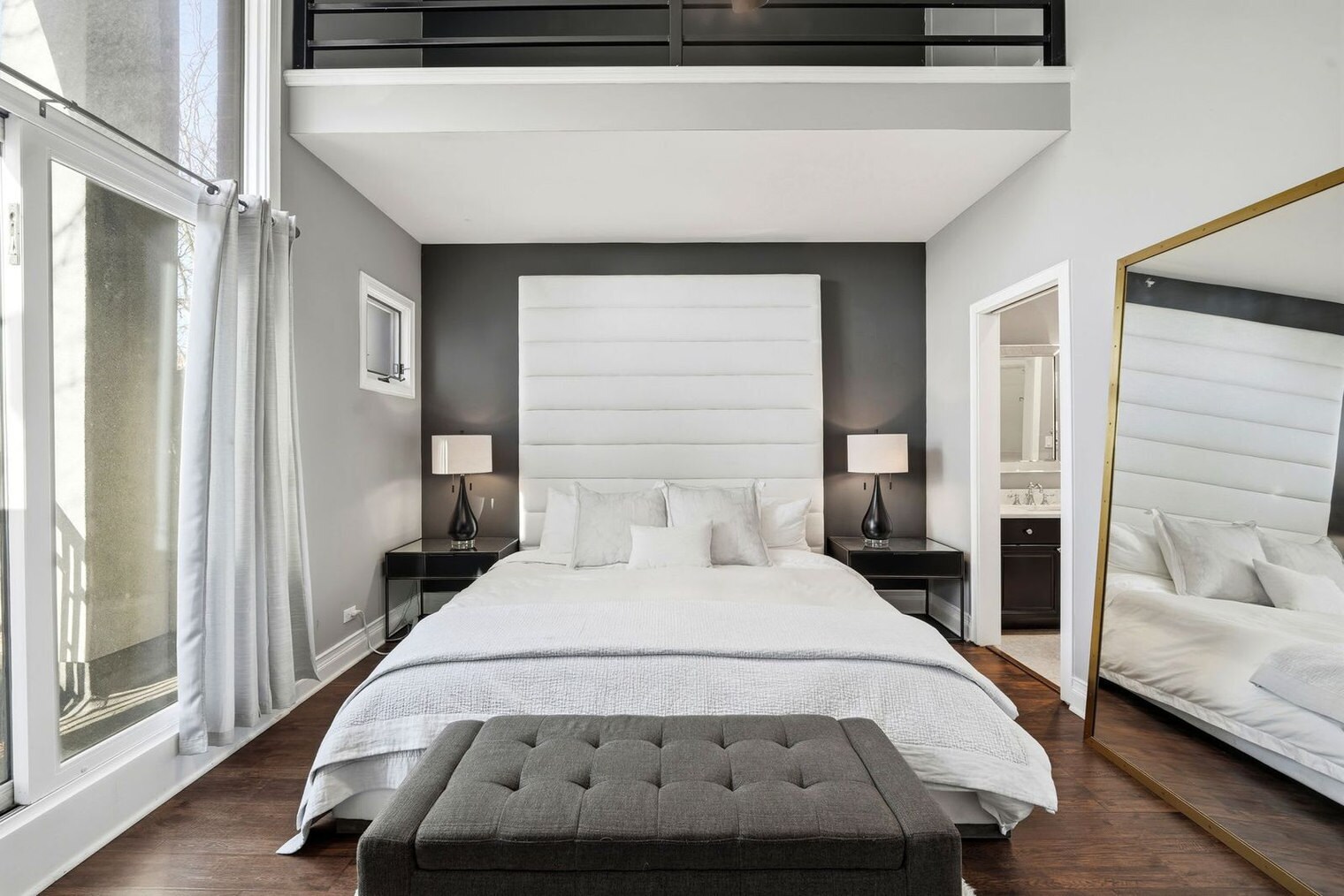 Building Photo - 657 N Carpenter St