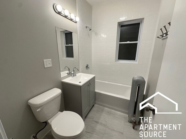 Building Photo - 4902 N St Louis Ave