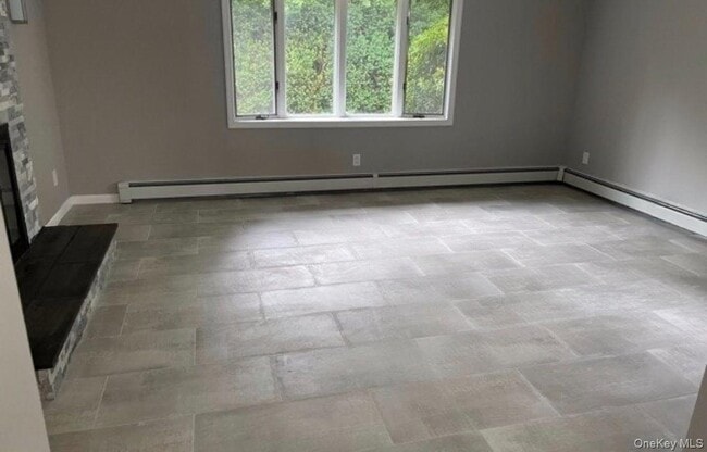 Building Photo - 848 Center Dr