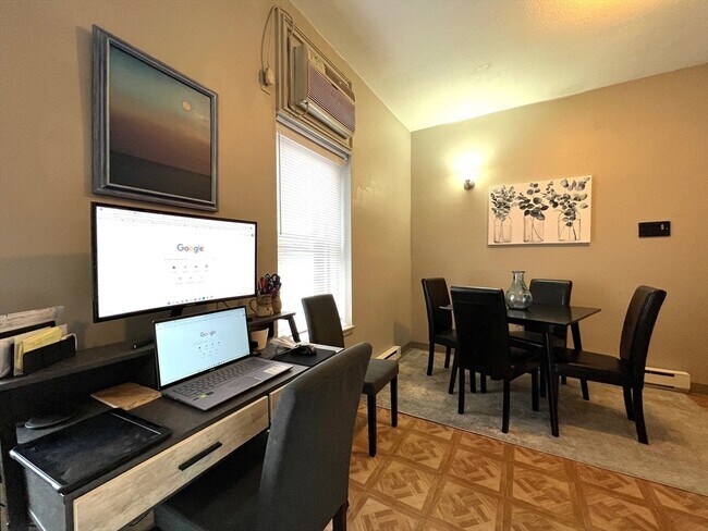 Building Photo - 88 Broadway