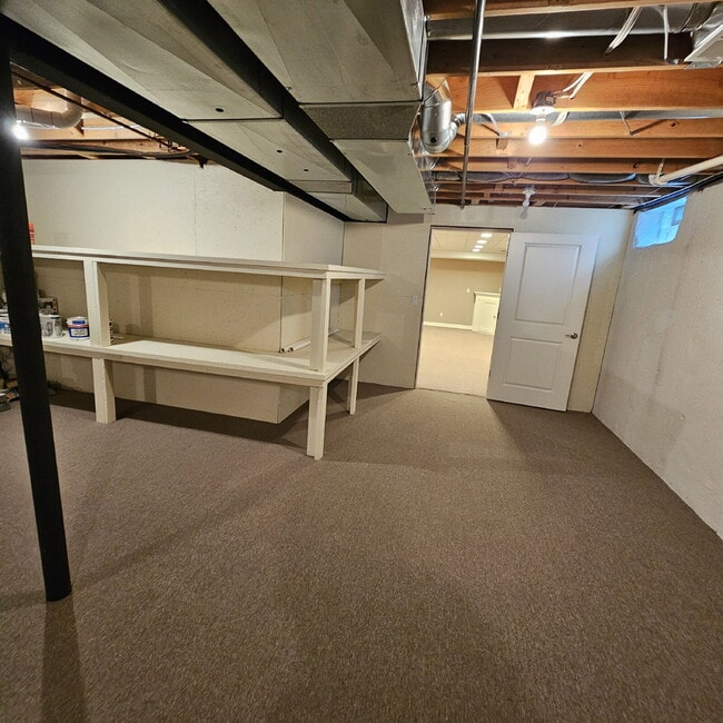 Building Photo - 3 Bedroom, 2.5 Bath Townhome Near Lake St. Clair with Finished Basement, Attached Oversized 2 Car...