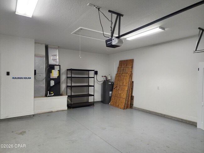 Building Photo - 114 Heather Dr