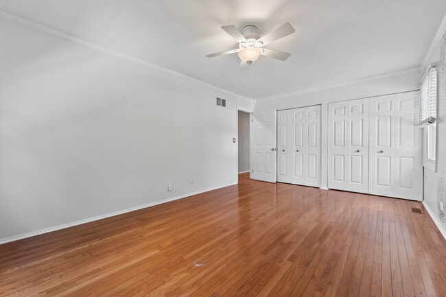 Building Photo - 2158 Countryside Cir