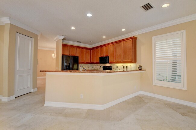 Building Photo - 8957 Sandy Crest Ln