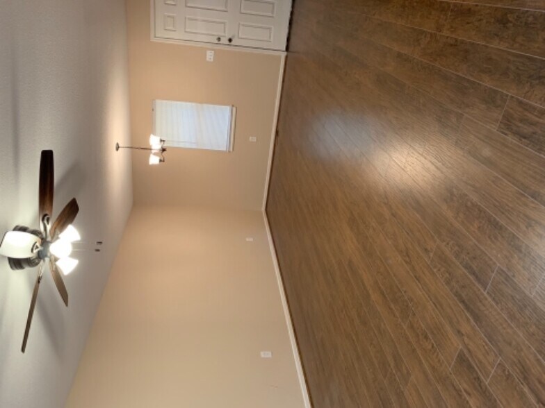 Building Photo - 420 Oscar St