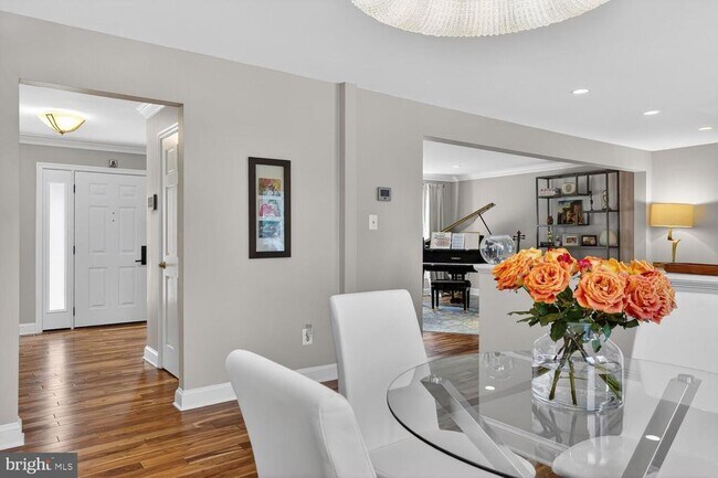 Building Photo - 2208 Halter Ln