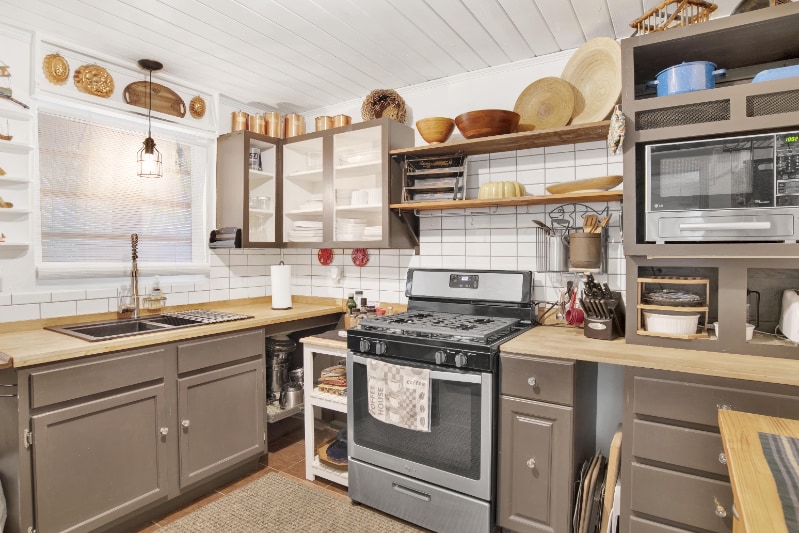 Building Photo - 571 Dogwood Ave