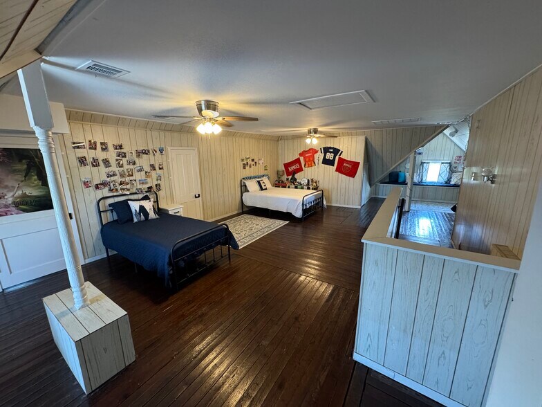 Building Photo - 1100 Symes St