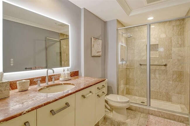 Building Photo - 1350 Main St