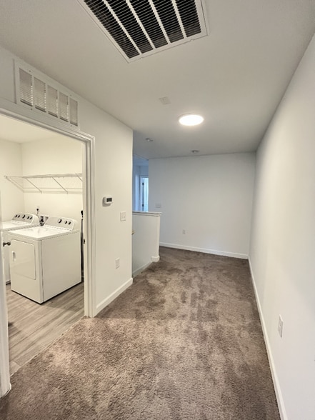 Building Photo - 135 Orvis Dr