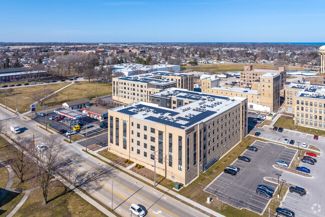 Aerial Photo - Avenue West