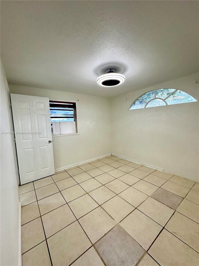Building Photo - 4161 SW 56th Terrace