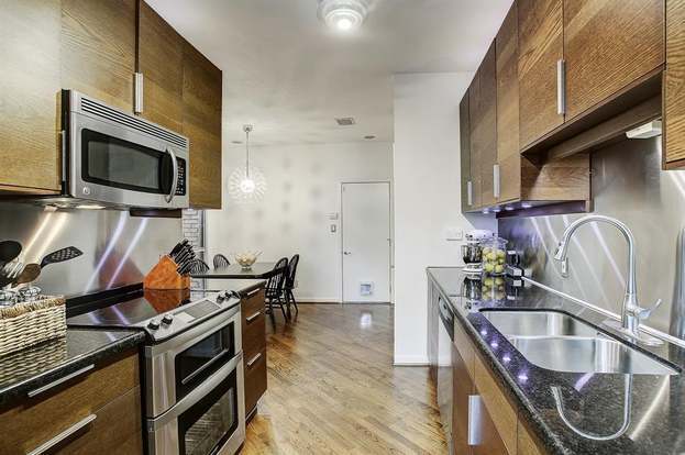 Building Photo - 1551 Cortlandt St