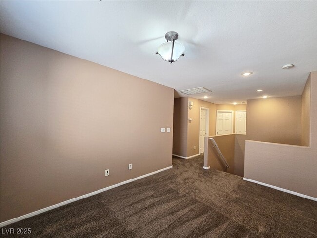 Building Photo - 10865 Wallflower Ave